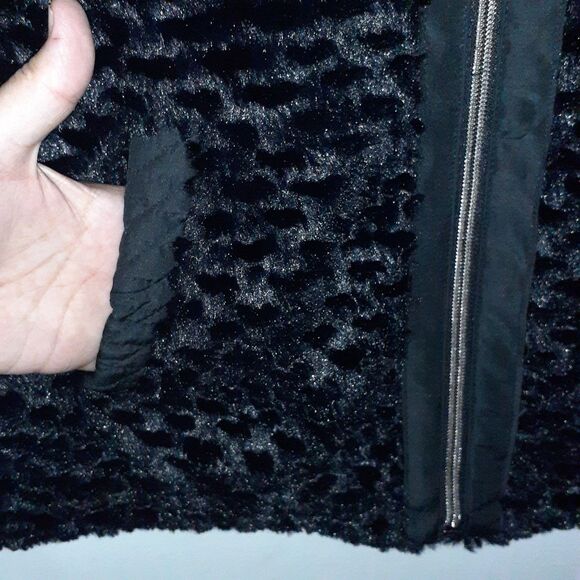 Denim & Co Vest L Reversible Zip Front Textured Faux Fur Quilted Winter Fall - Picture 4 of 9